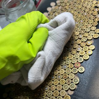 Na Vánoce jsme pro vás připraveni 🤩 Právě se nám podařilo dokončit přípravu nábojnic do našich šperků. Celý proces je...